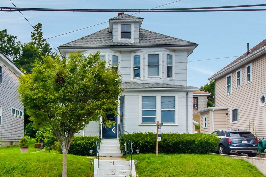 993 Shirley Street - Photo 1
