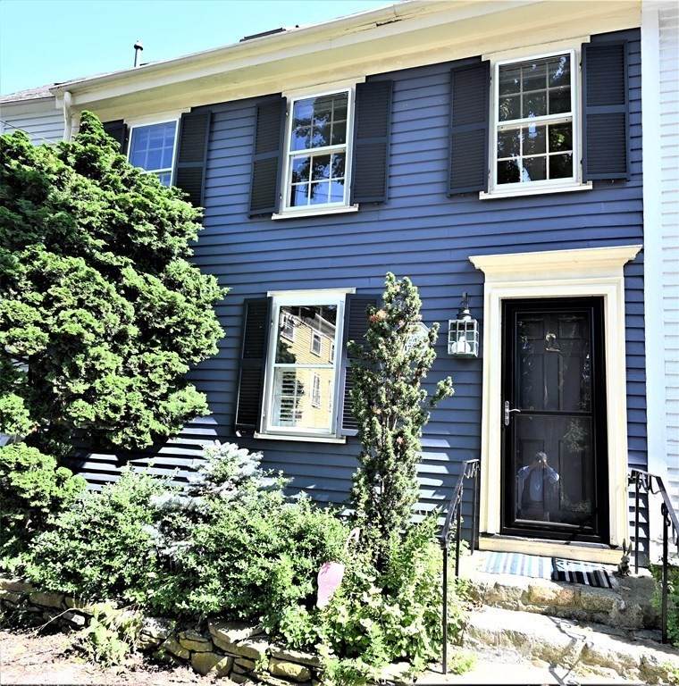 8 Middle Street - Photo 1