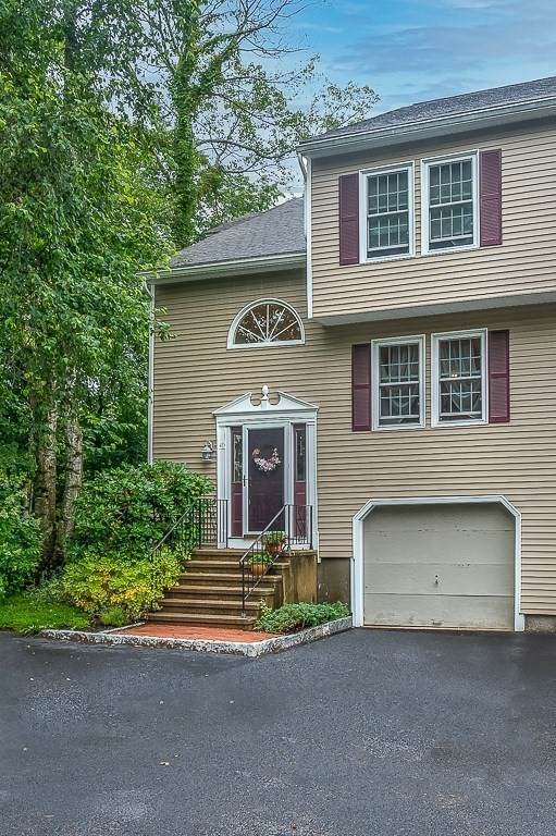 4 Herbert Dr - Photo 1