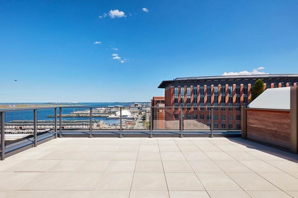 133 Seaport Boulevard - Photo 1