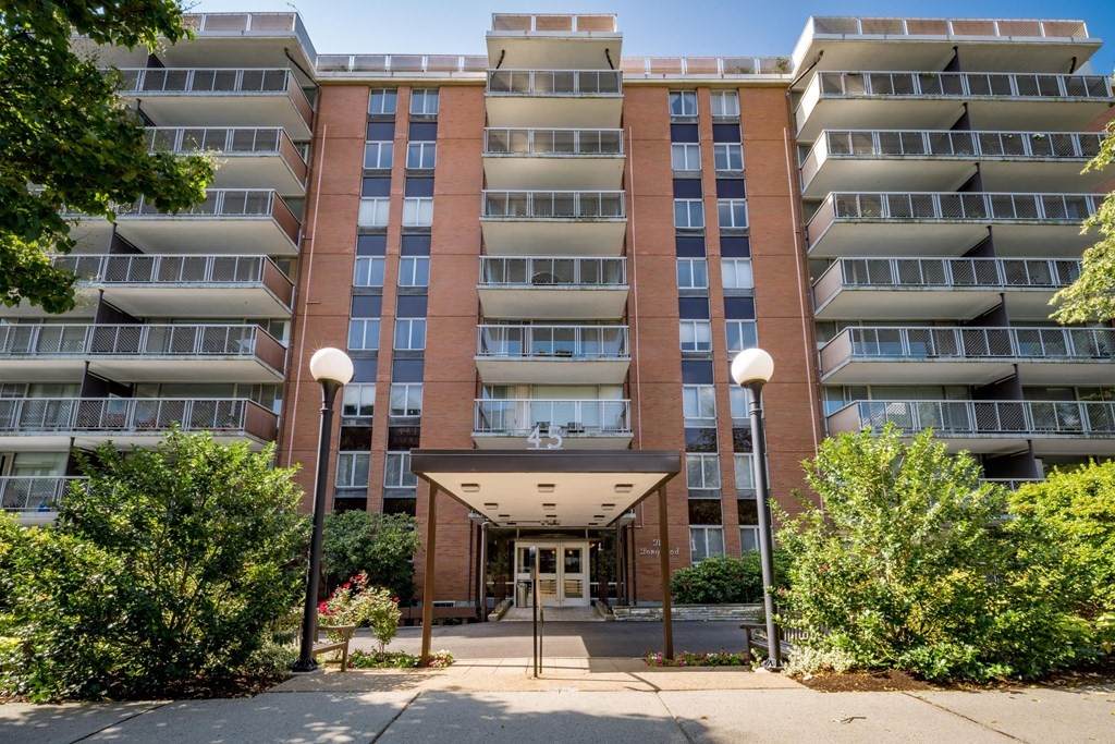 45 Longwood Ave. - Photo 1