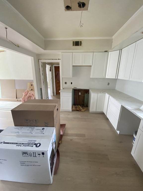 180 Dana Ave - Photo 1