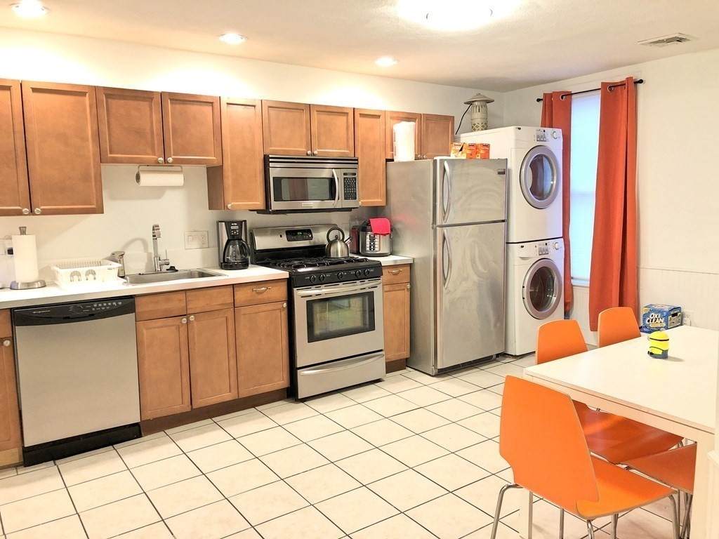 130 W 8th St - Photo 1