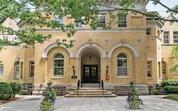 60 Glen - Photo 1
