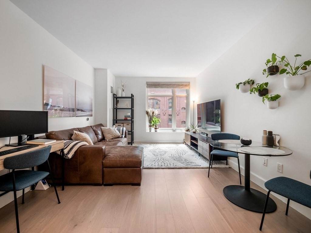 100 Lovejoy Wharf - Photo 1