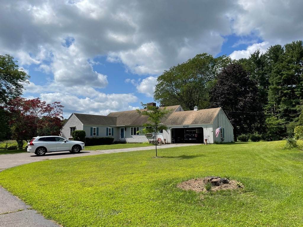 47 Maple St - Photo 1