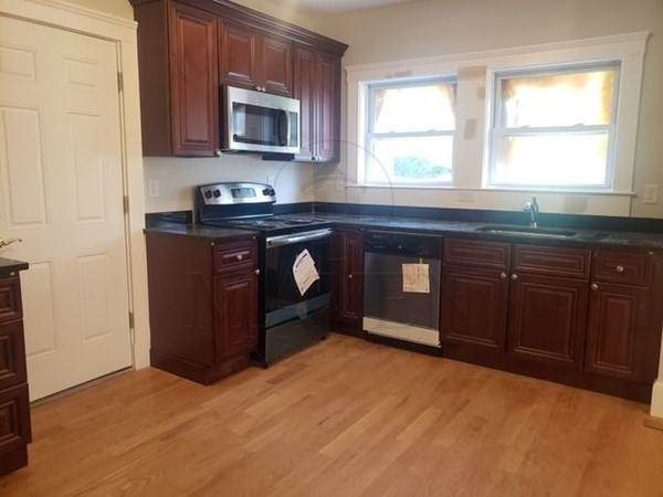 131 Walnut St - Photo 1