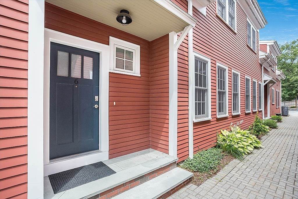 31 Fletcher Ave - Photo 1