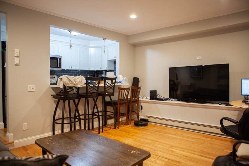 98 Appleton St - Photo 1