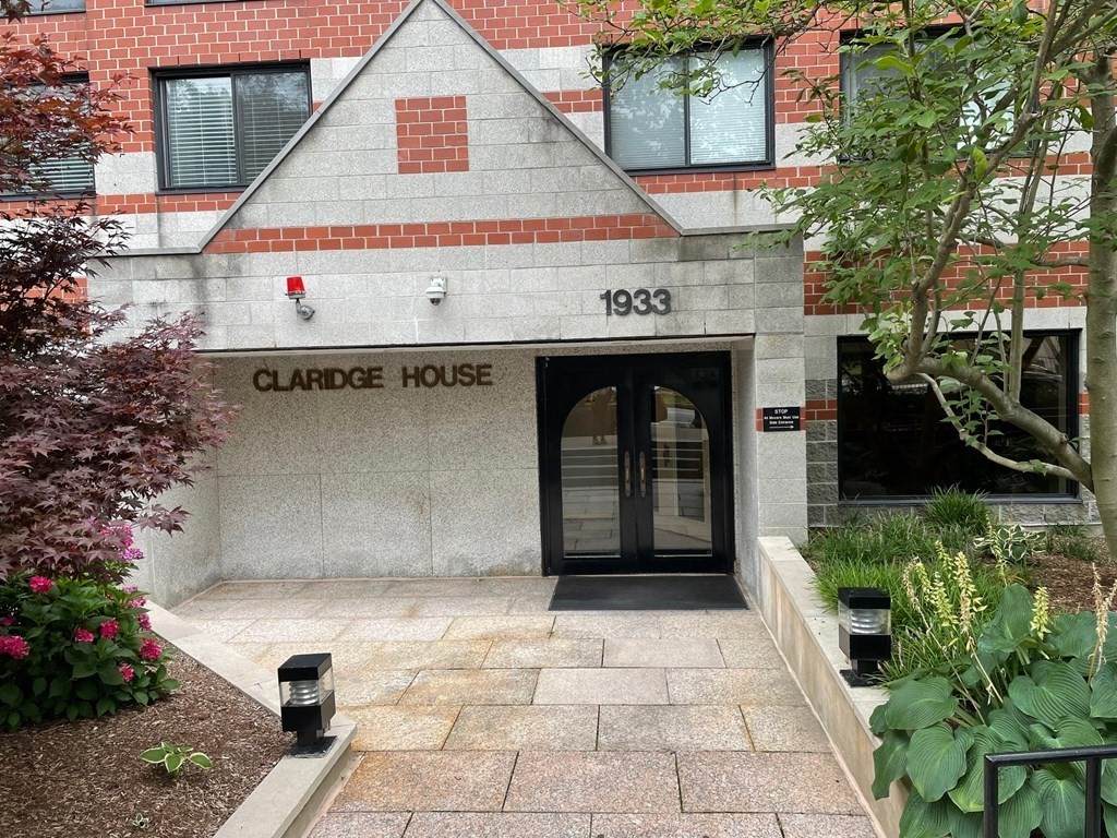1933 Commonwealth Ave - Photo 1