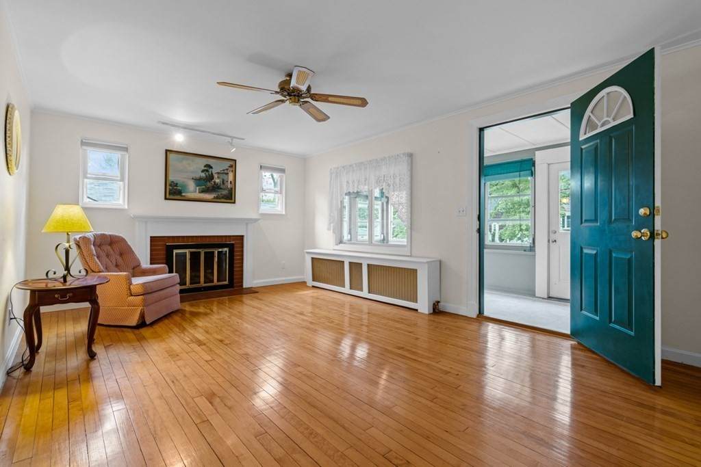 11 Cardinal Rd - Photo 1