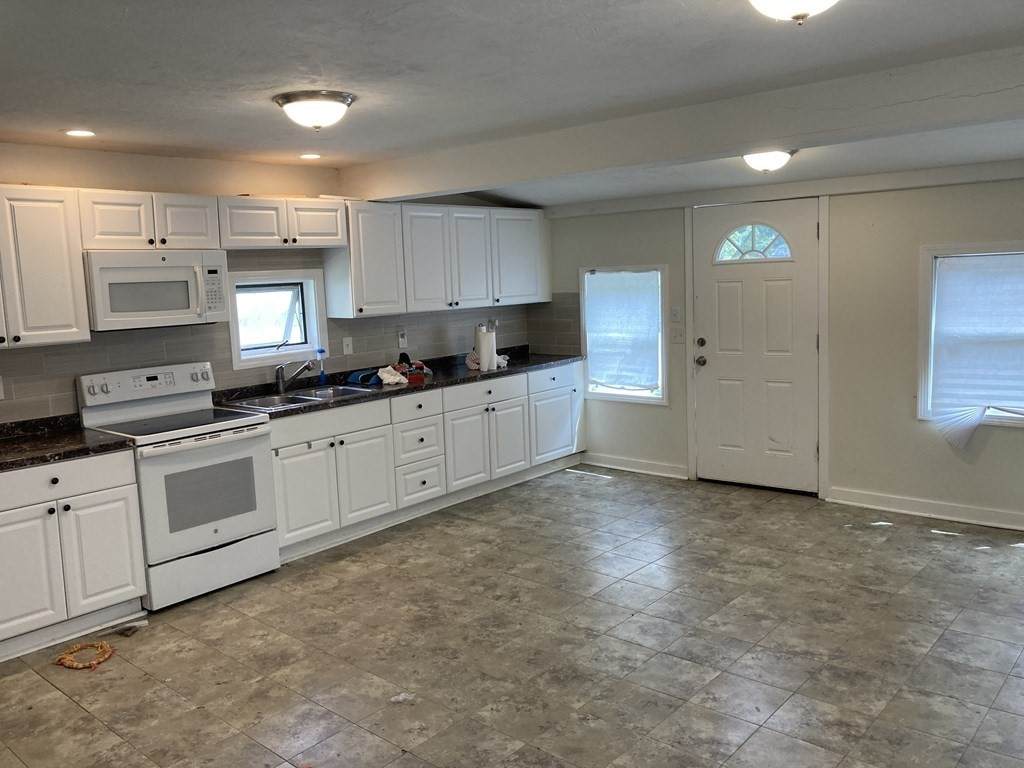 12 Old Southbridge Rd - Photo 1