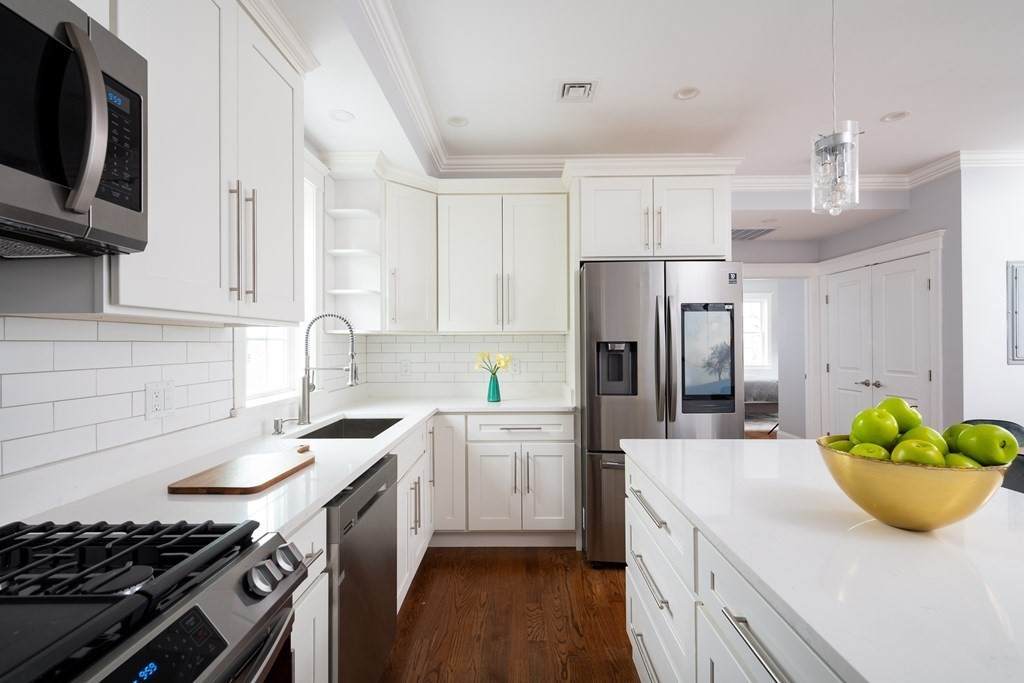 102 Neponset Ave. - Photo 1