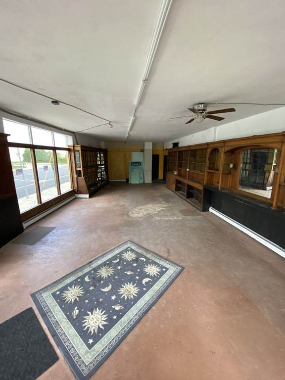 324 N Broadway - Photo 1
