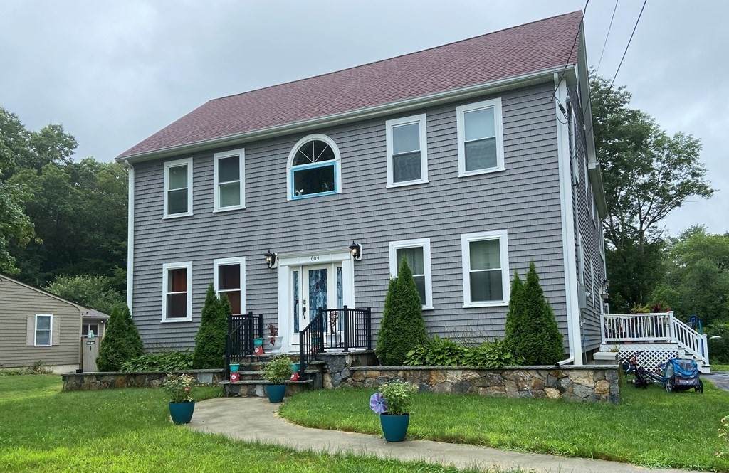 604 S Main St - Photo 1
