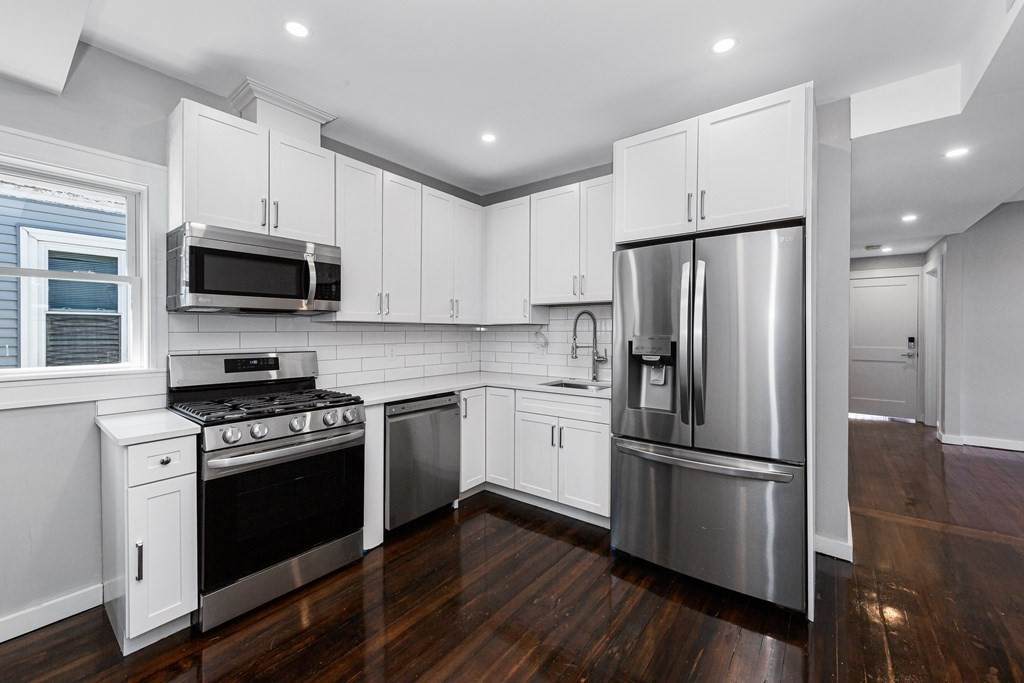 19 Chase St - Photo 1