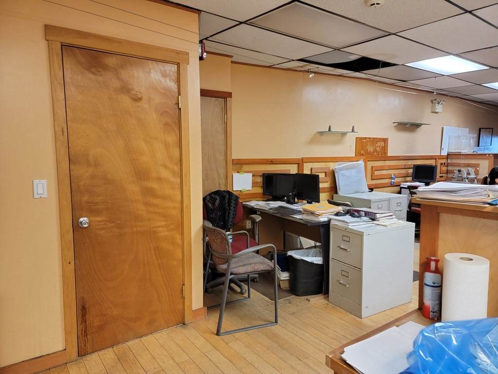 1480 Dorchester Ave - Photo 1