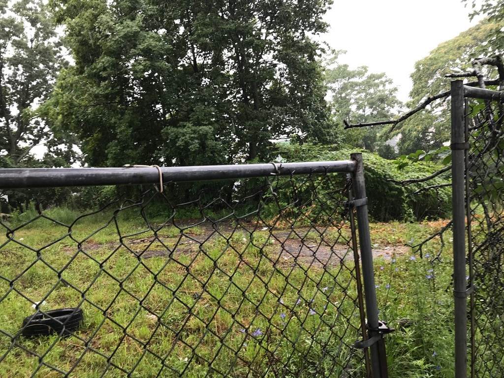 111 Austin St - Photo 1