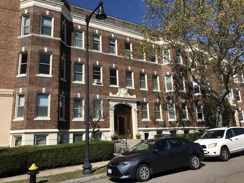 1645 Commonwealth Ave - Photo 1