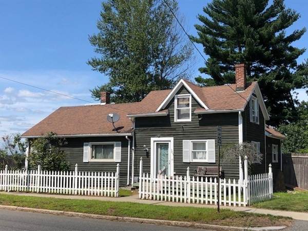 385 East St - Photo 1