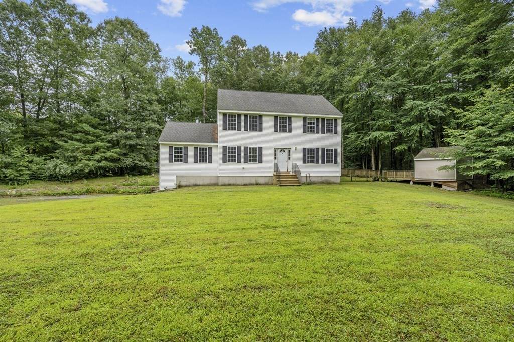 23 Greenbriar Dr - Photo 1