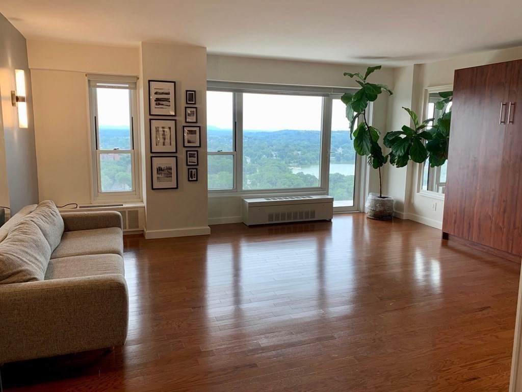 111 Perkins St - Photo 1
