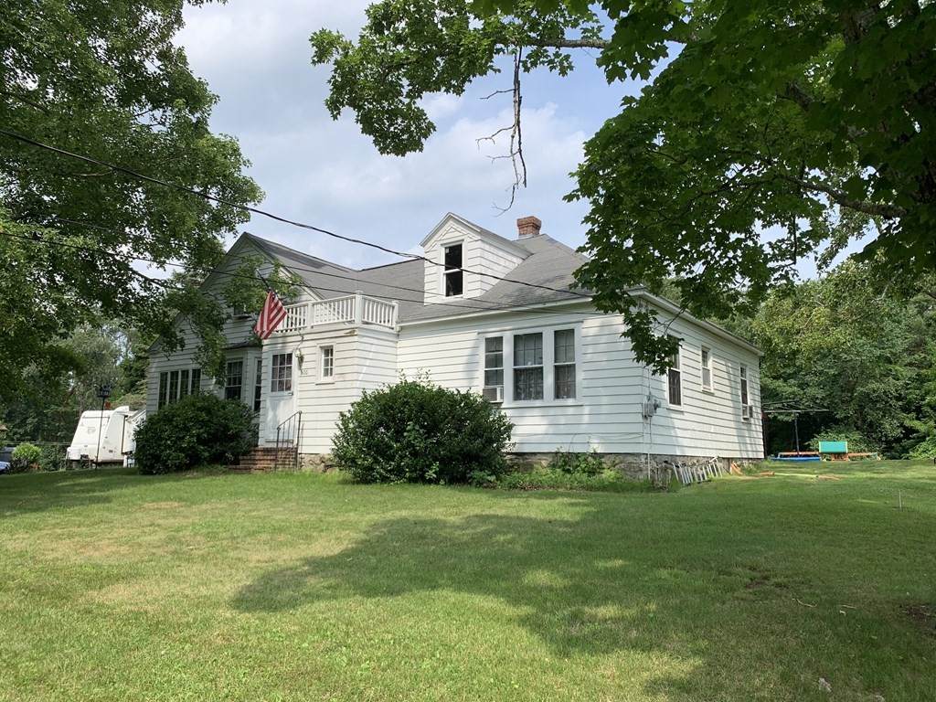 300 N Woodstock Rd - Photo 1