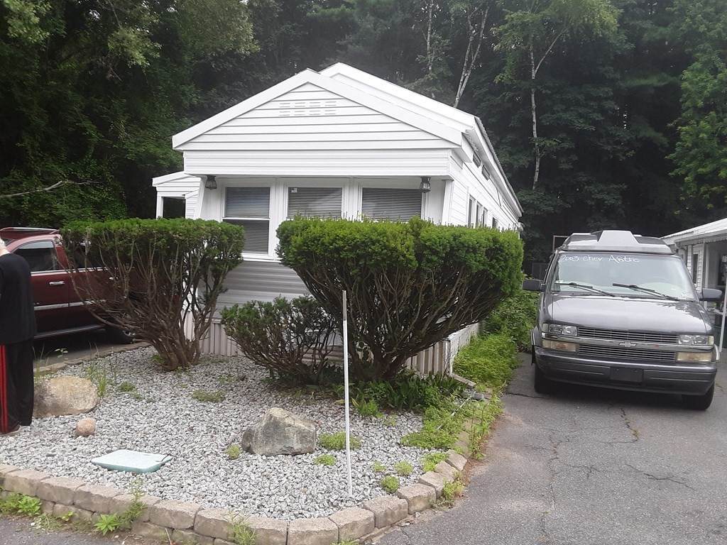 846 Broadway - Photo 1