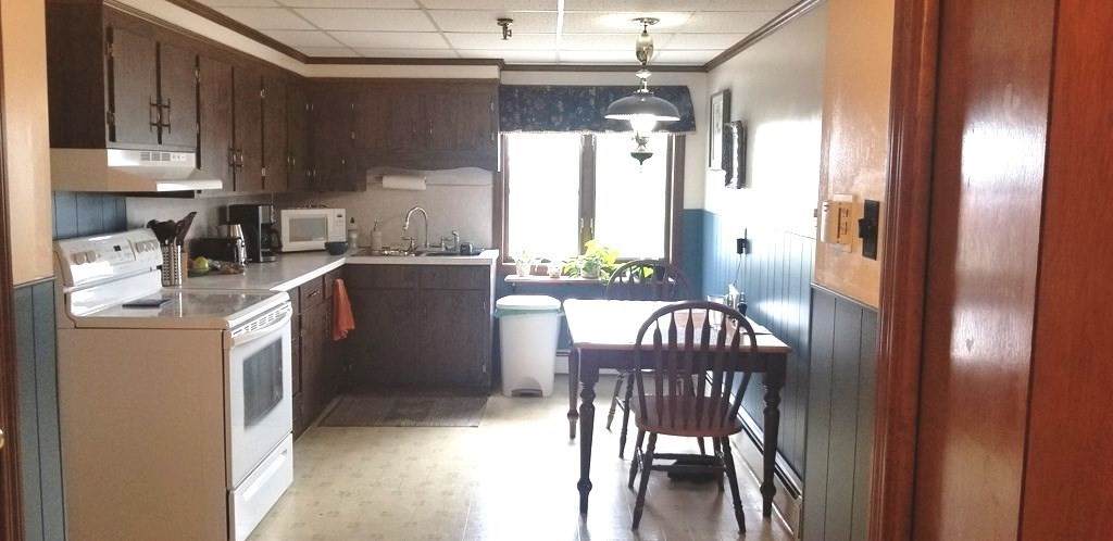 200 Main St - Photo 1