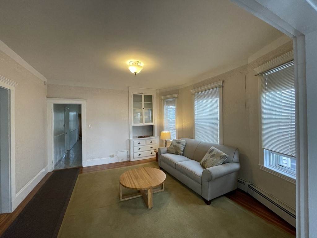 1052 Bennington - Photo 1