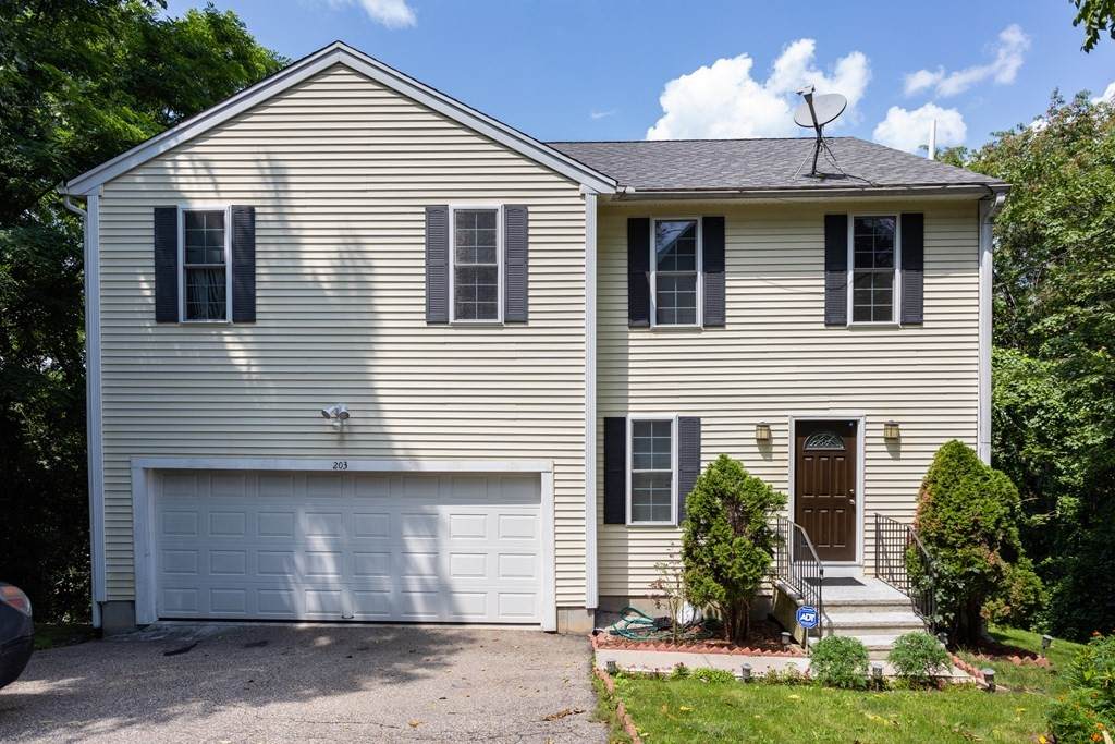 203 Norfolk - Photo 1