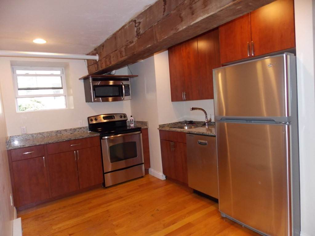 514 Harvard Street - Photo 1