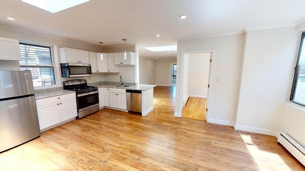 214 Hanover Street - Photo 1