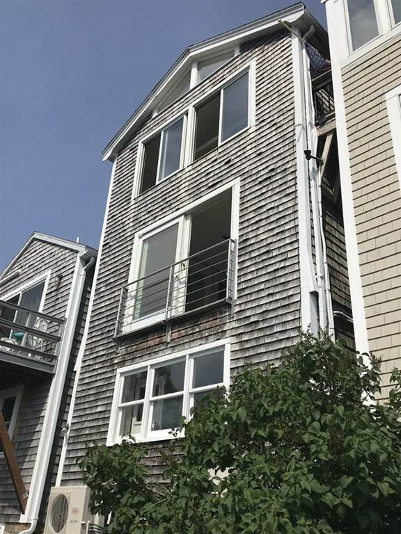 7 Bearskin Neck - Photo 1