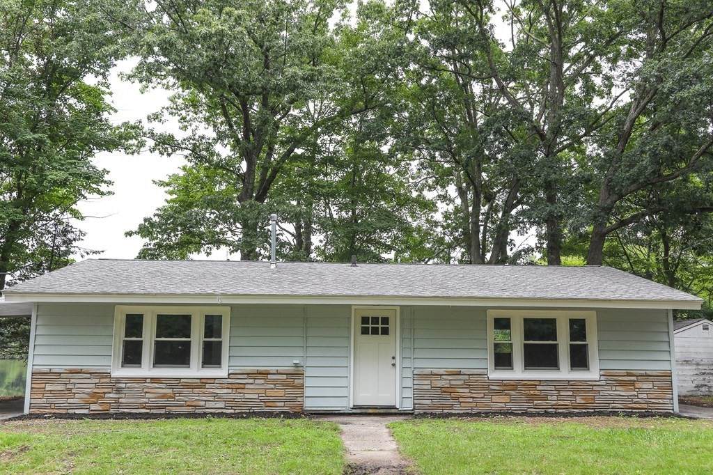 28 Breeze Dr - Photo 1