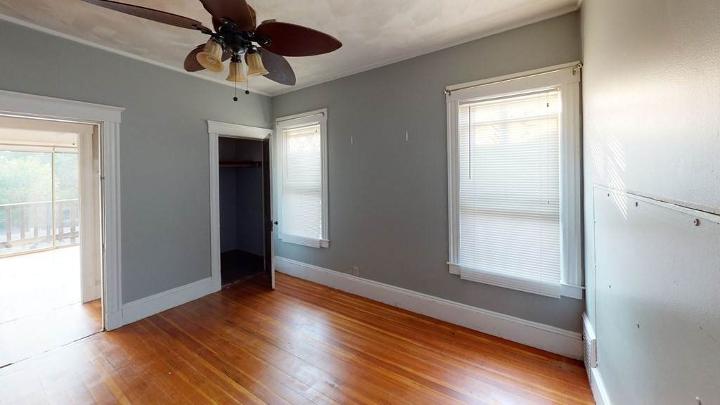 32 Seven Pines Ave - Photo 1