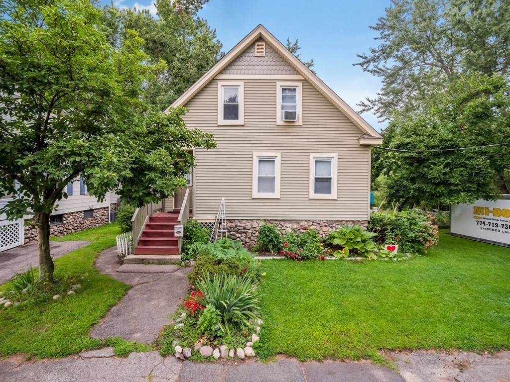 8 Franklin Ave - Photo 1