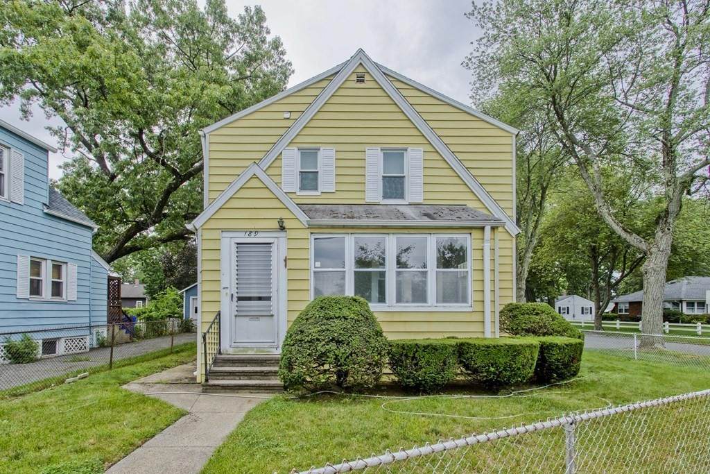 189 Saint James Blvd - Photo 1