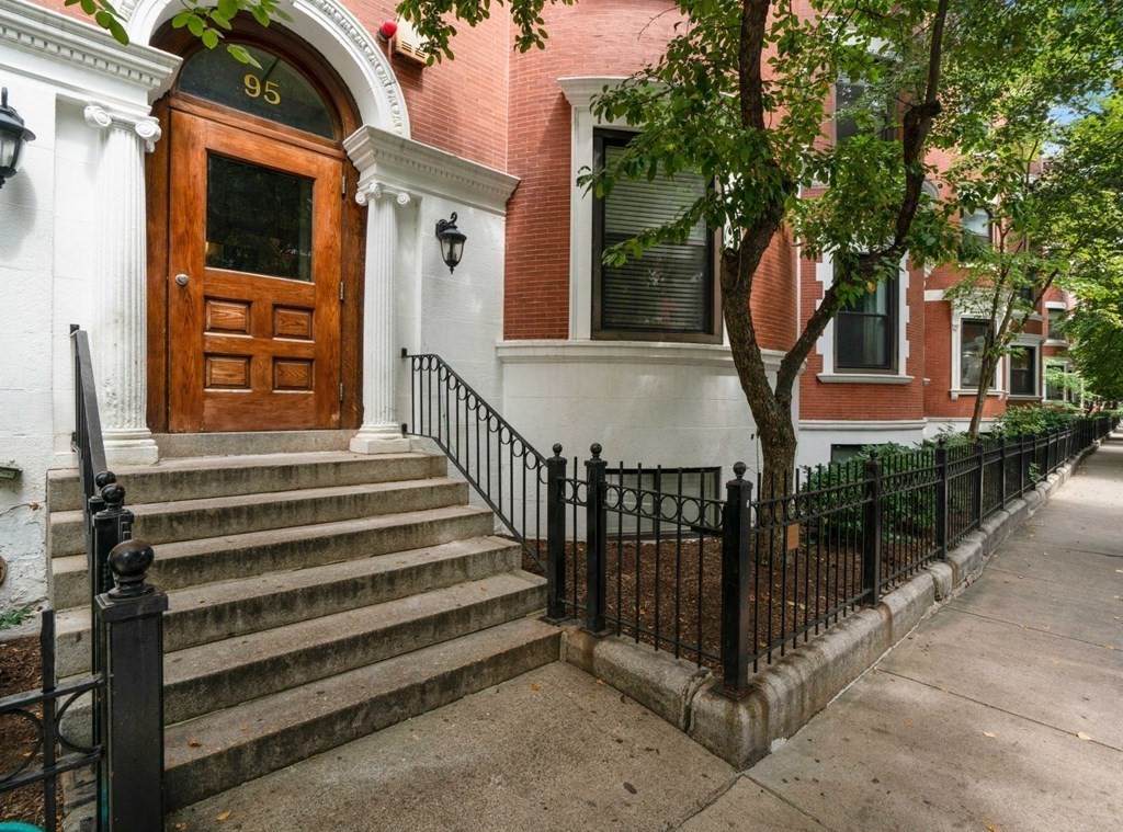 95 Gainsborough Street - Photo 1