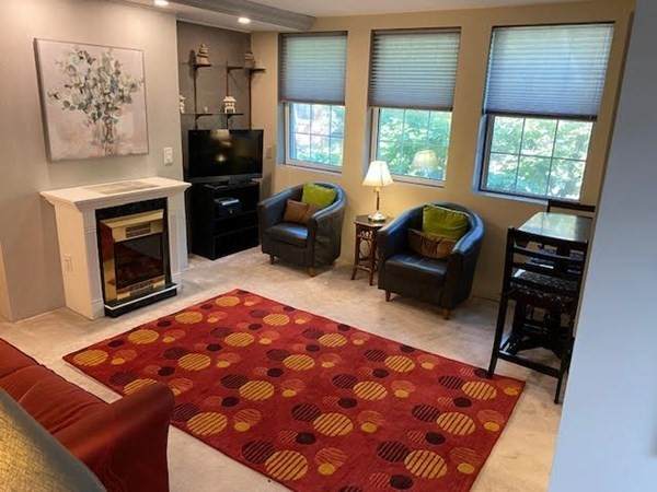 37 Melrose - Photo 1