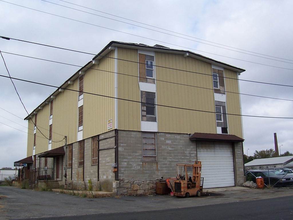 43 Lowell Street - Photo 1