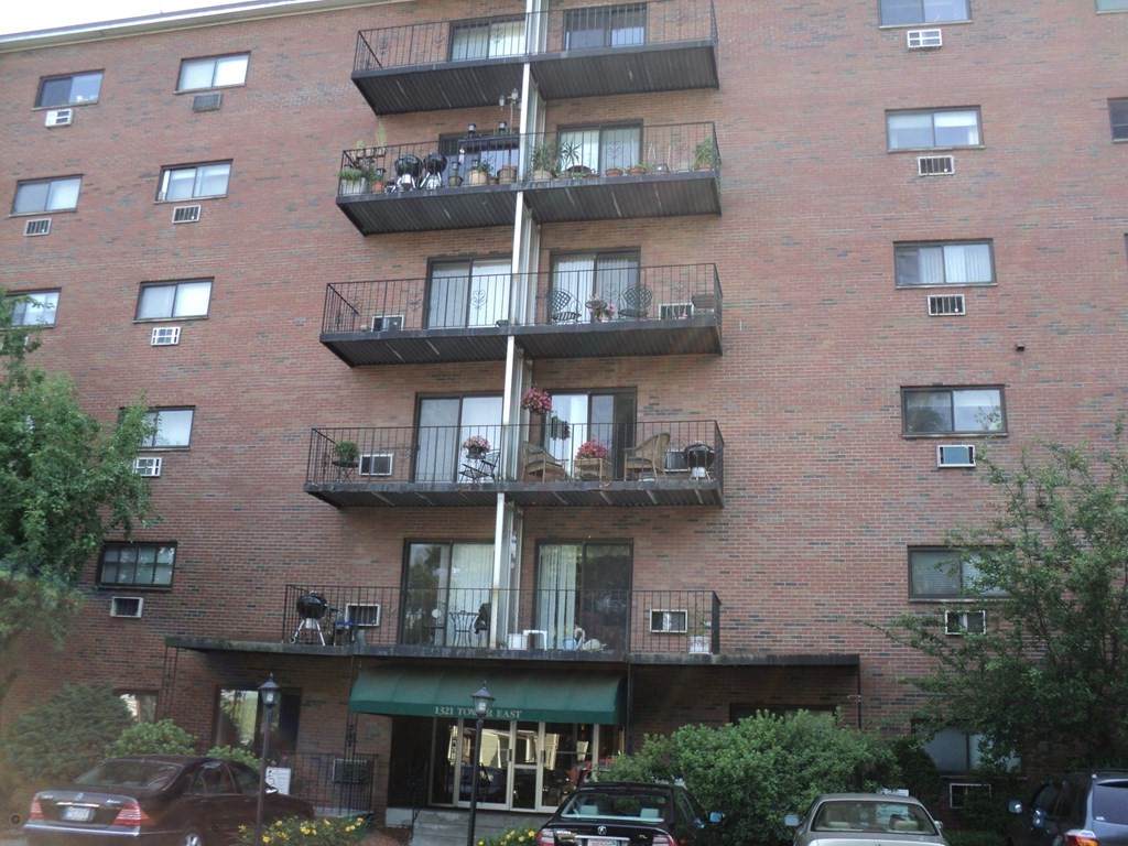 1321 Worcester Rd - Photo 1