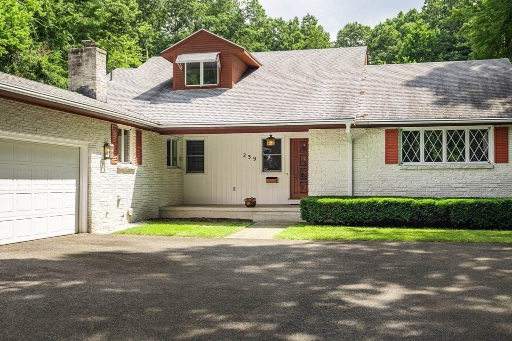239 Academy Dr - Photo 1