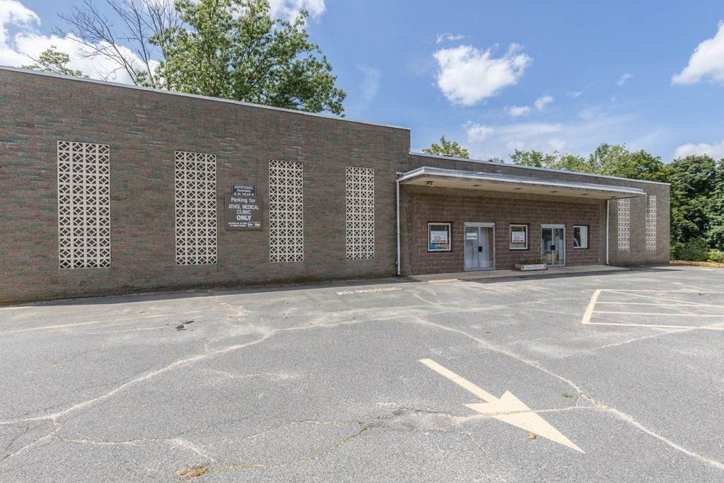 1467 Main St - Photo 1