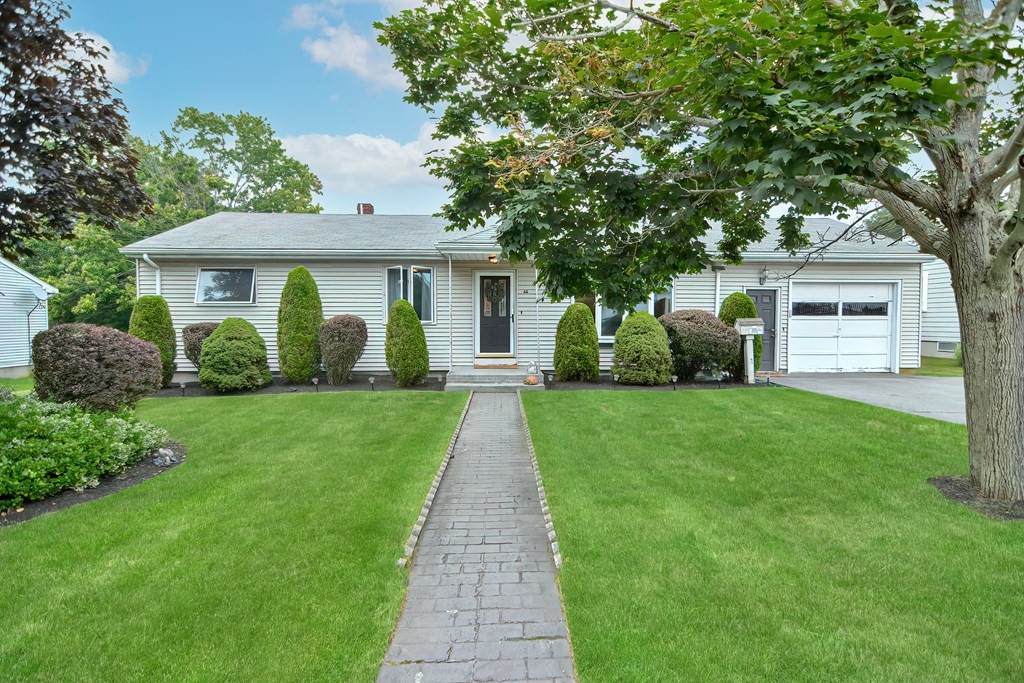 44 Arruda Ave - Photo 1