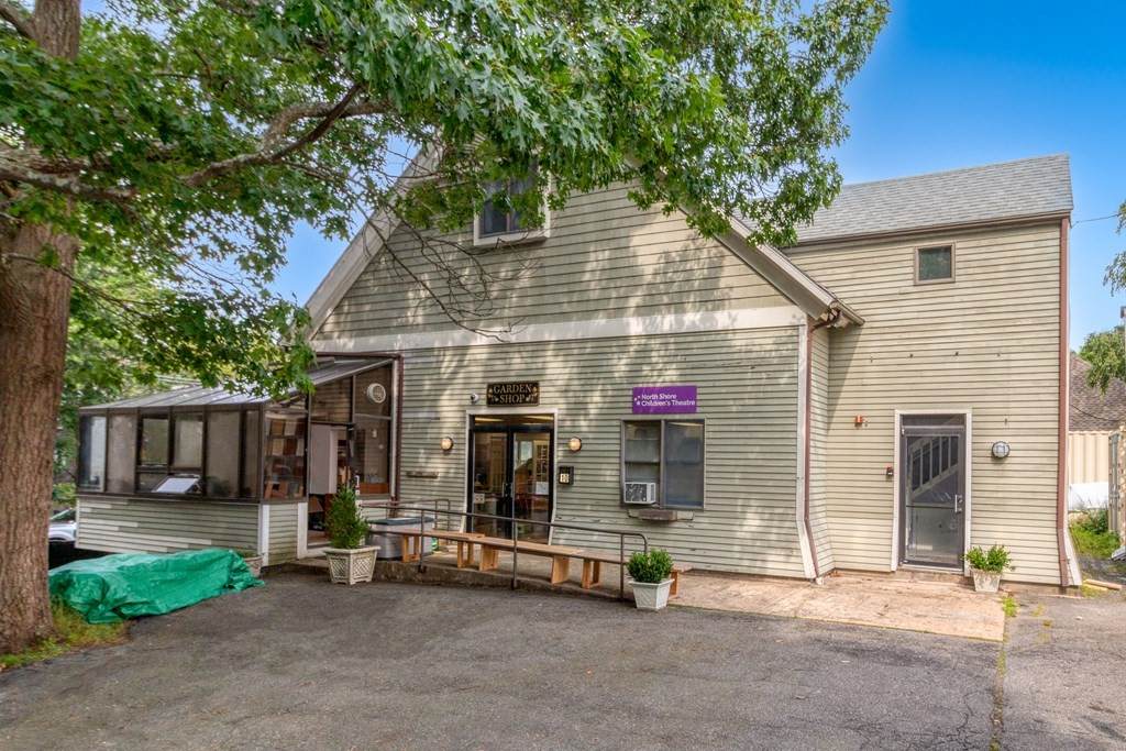 10 Tioga Way - Photo 1