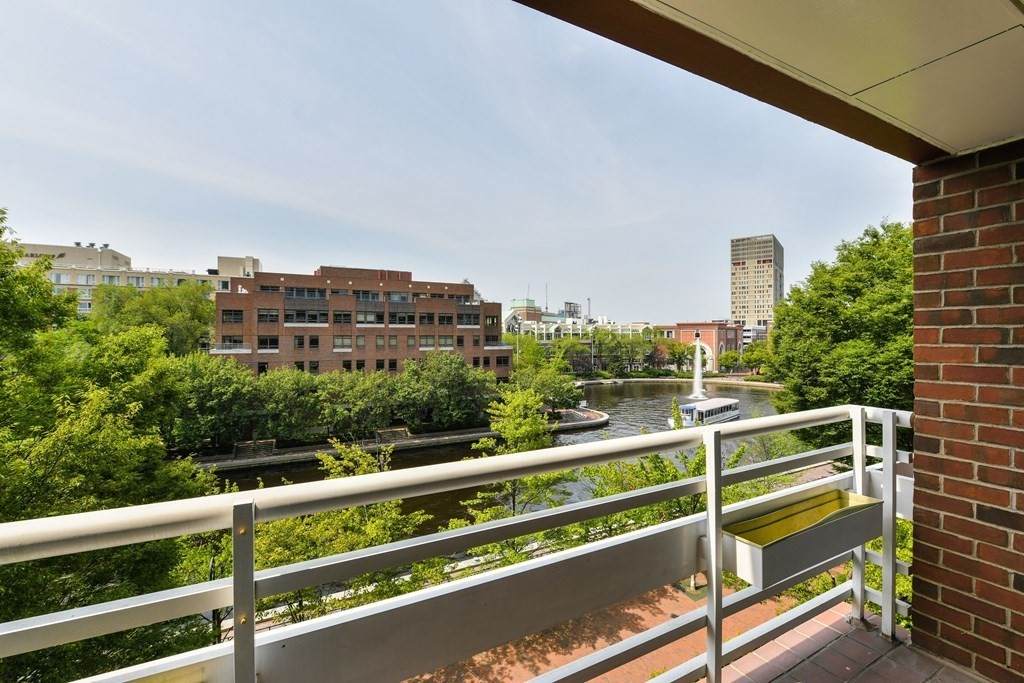 6 Canal Park - Photo 1