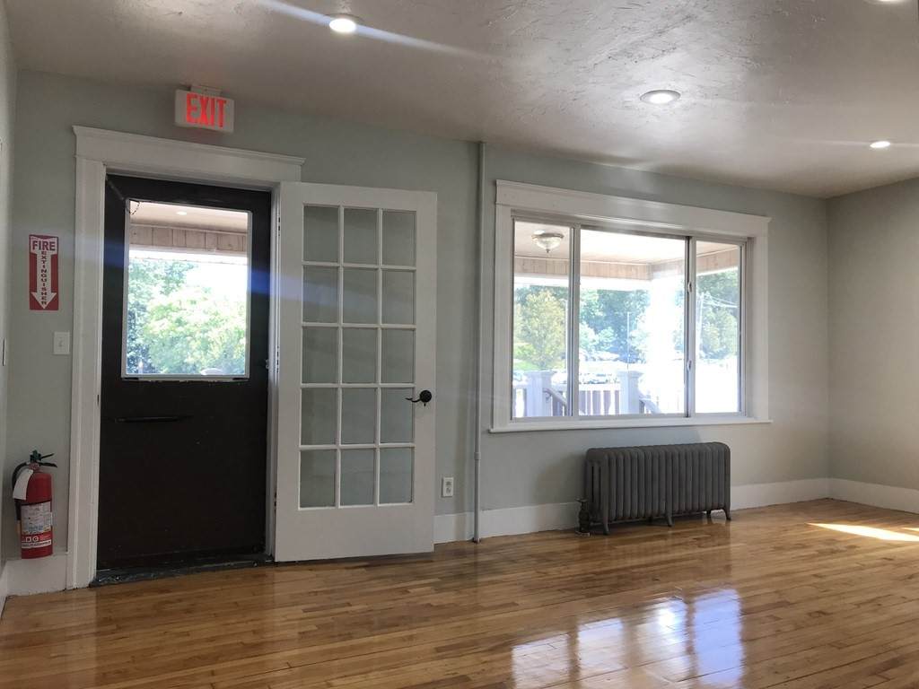 242 Boston Turnpike - Photo 1