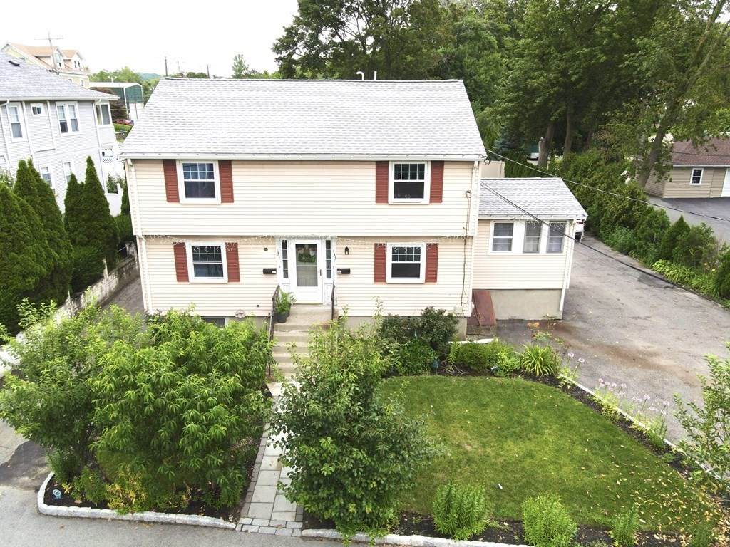 131-133 Summer St - Photo 1