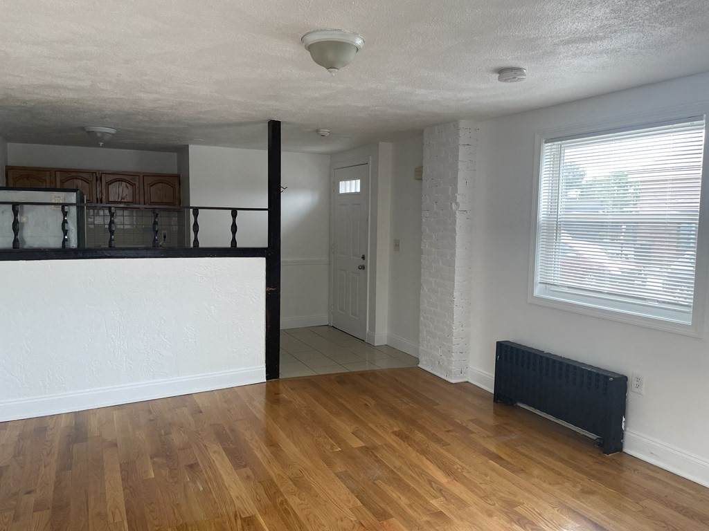 143 Arlington St - Photo 1